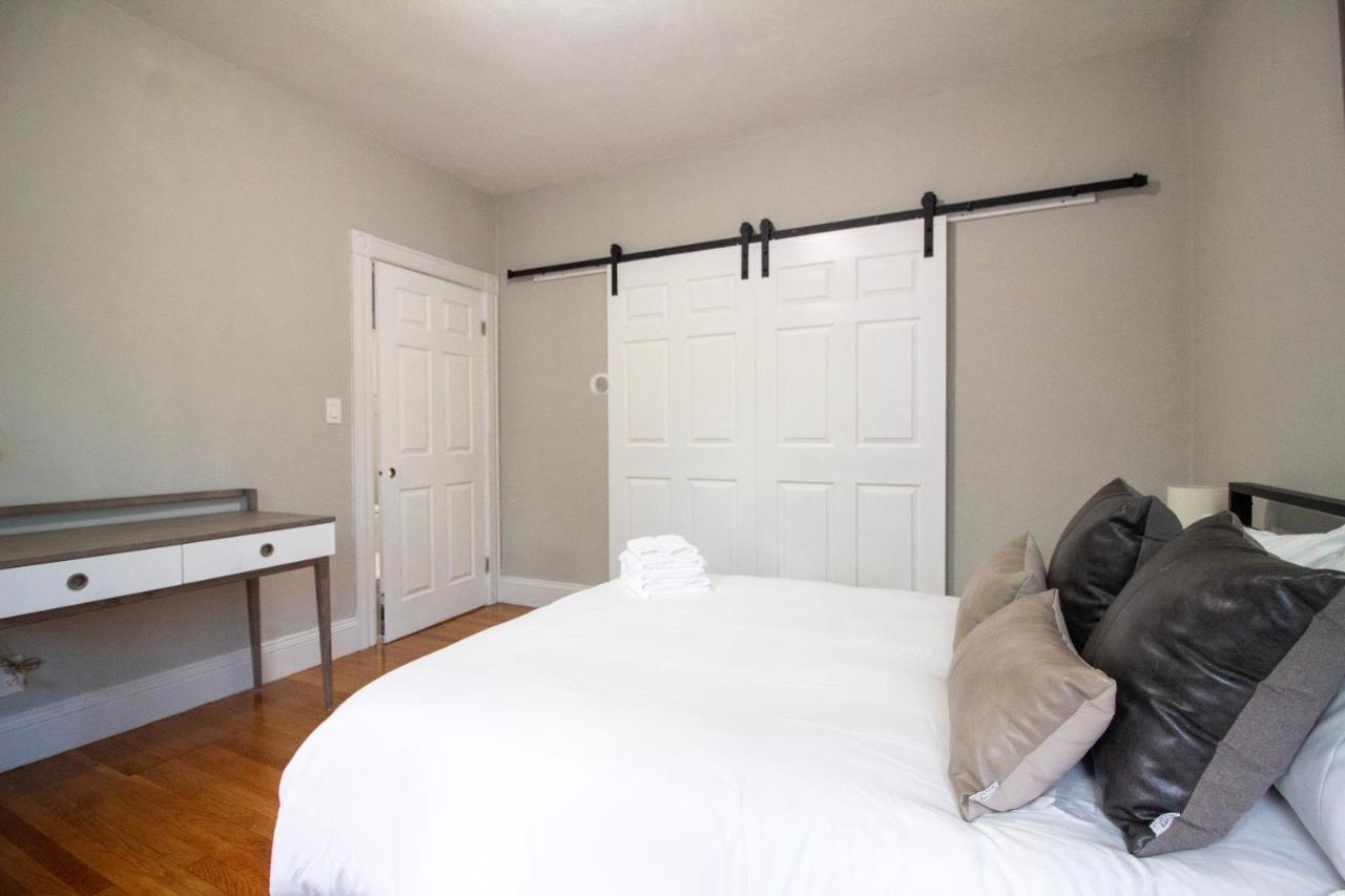 2 Bedroom Condo Close To Boston And Cambridge With Free Parkings Bagian luar foto
