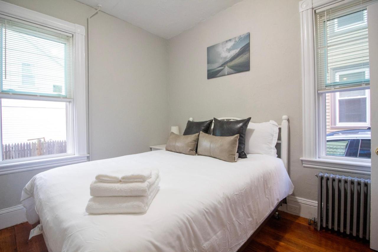 2 Bedroom Condo Close To Boston And Cambridge With Free Parkings Bagian luar foto