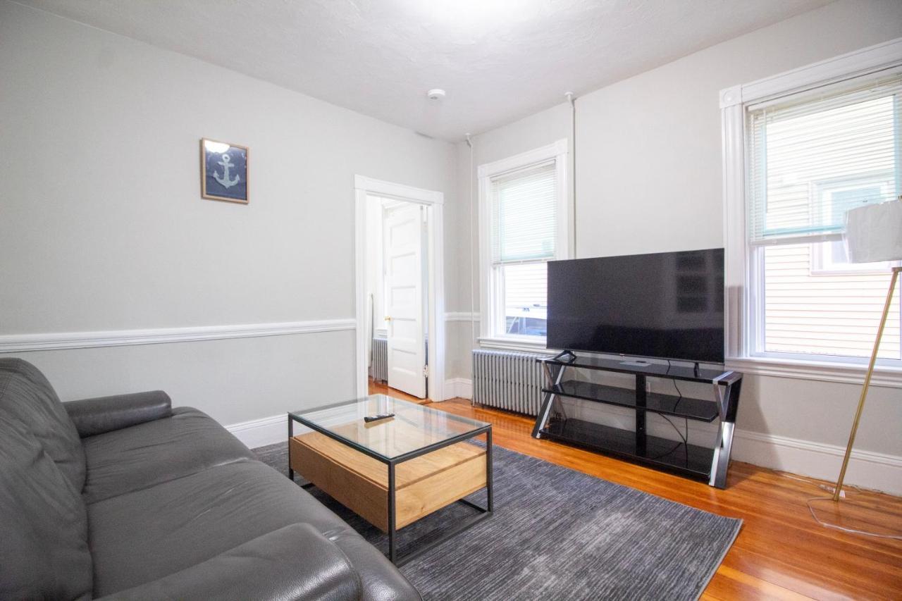 2 Bedroom Condo Close To Boston And Cambridge With Free Parkings Bagian luar foto